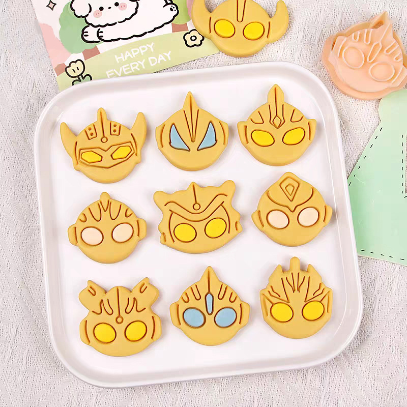 Kitchen Baking Molds - Sıcak Anime Ultraman Serisi Kurabiye Kalıbı